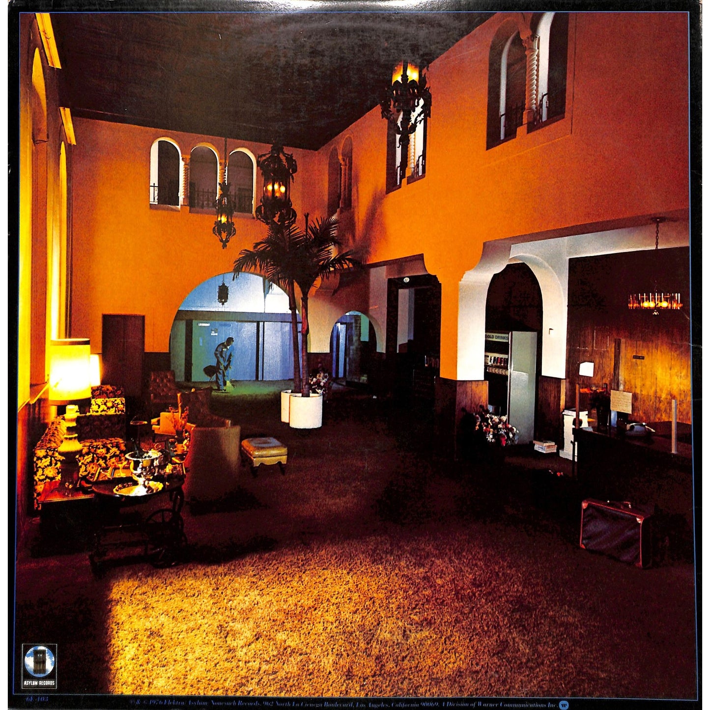 Eagles - Hotel California Vinyl Record 7E-1084