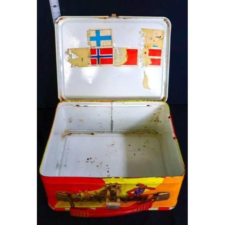 Vintage metal Harlem Globetrotters lunchbox