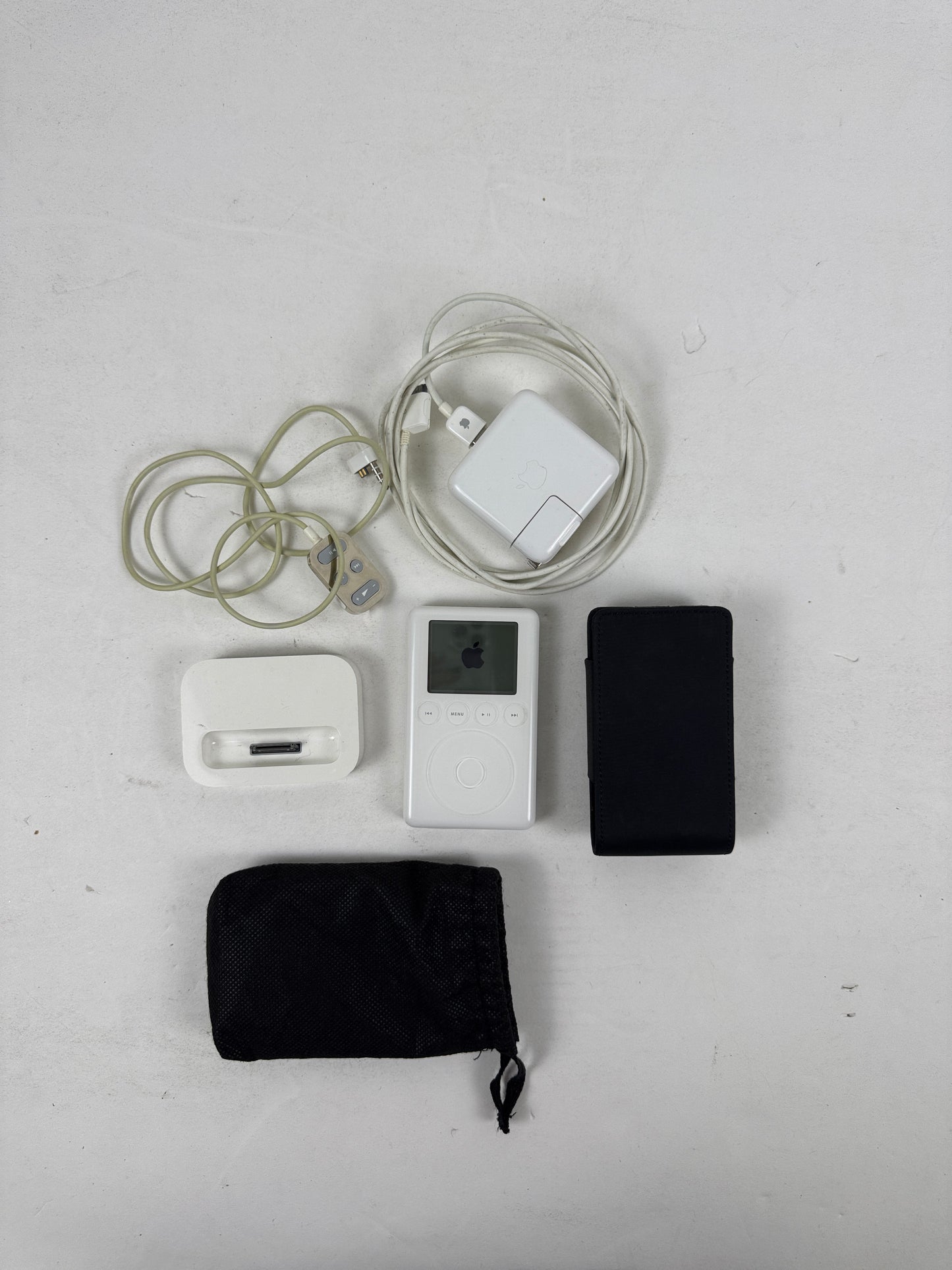 3rd Gen IPod Touch Wheel 20 GB w/ Accessories