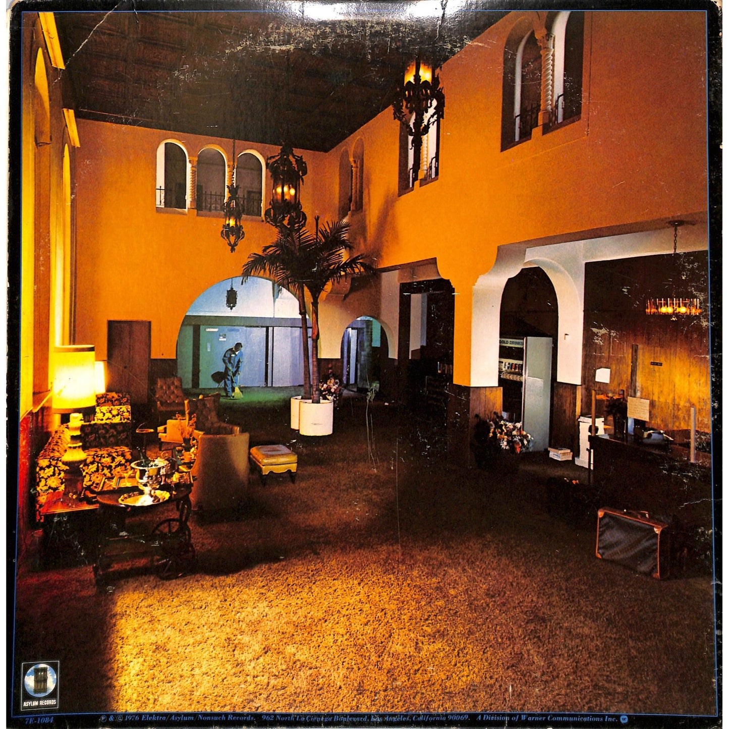 Eagles - Hotel California Vinyl Record 7E-1084