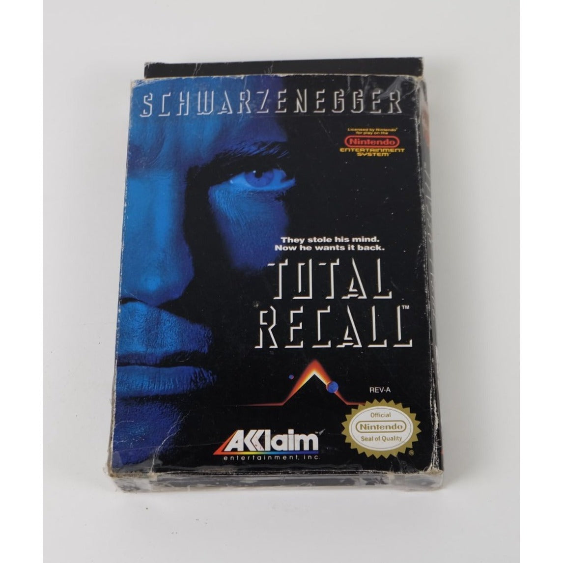 Total Recall (1990) Nintendo NES Game CIB Arnold Schwarzenegger